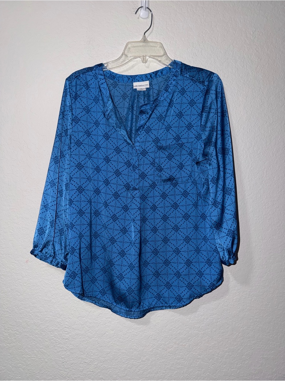 Liz Claiborne Blue Geometric Print Blouse